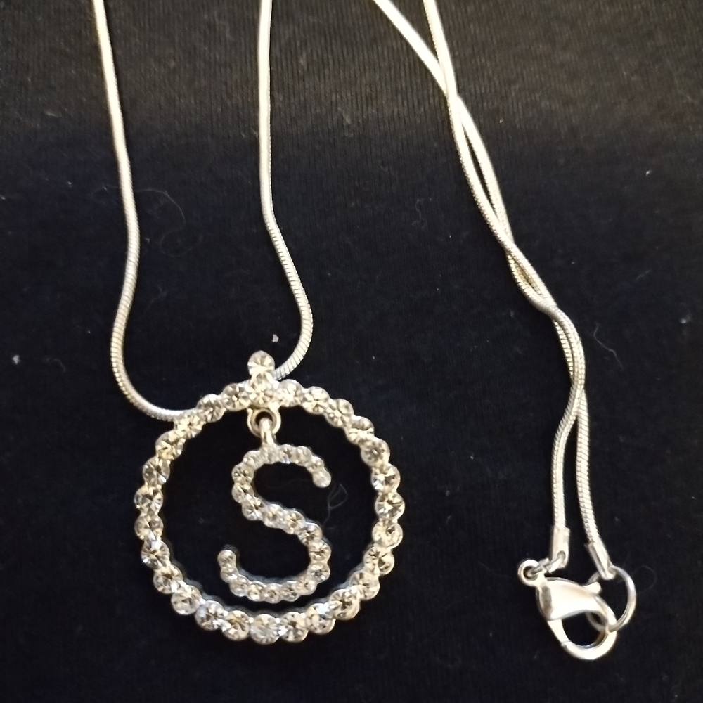 Silvertone Initial 'S' Pendant Necklace Set - Picture 2 of 5